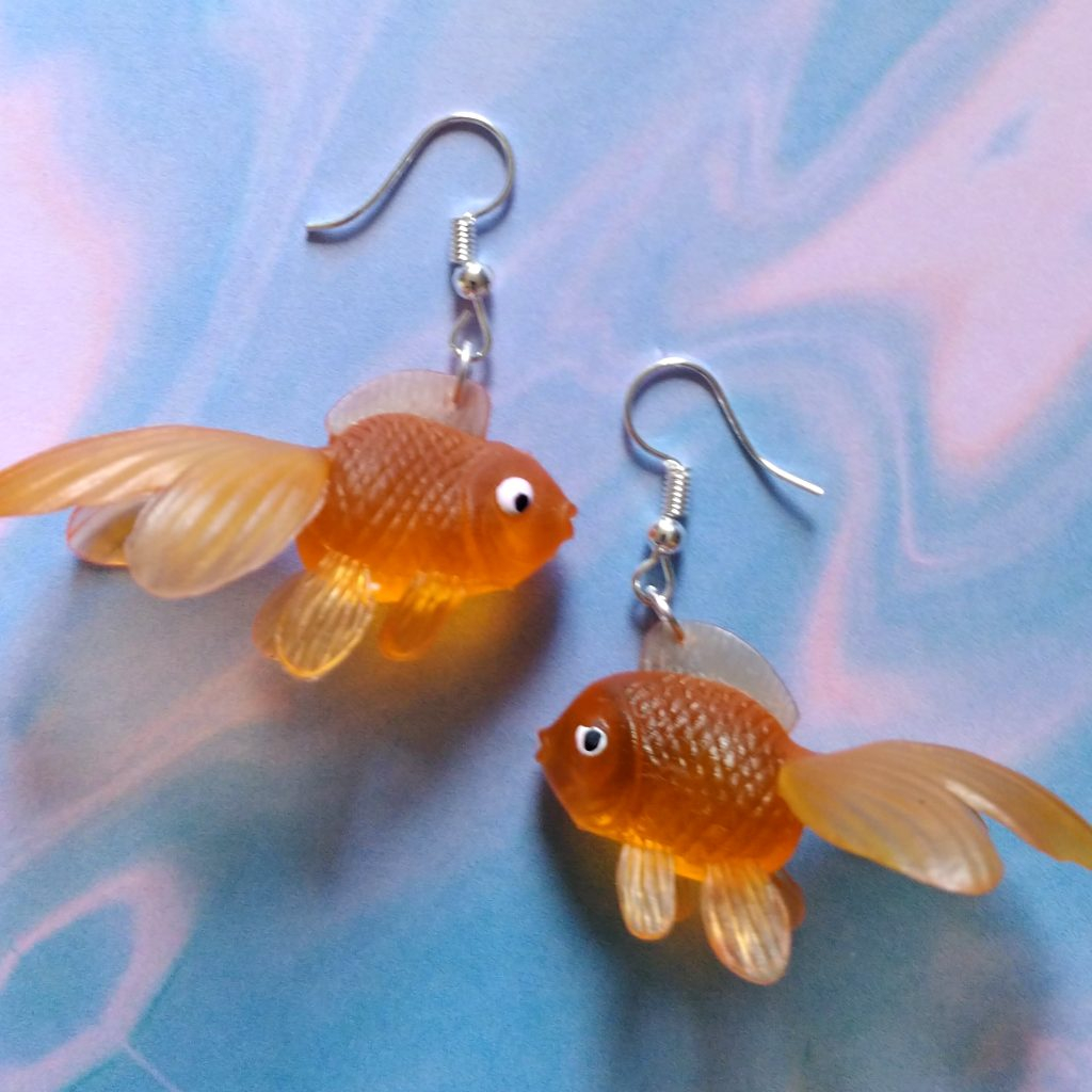 Goldfish fish bag earrings - Candy Goblins