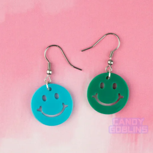 Winking smiley face kawaii earring, funny emoticon stud earring, green violet orders titanium earring, nickel free geek jewelry, girl funny gift